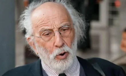 Με εγκεφαλικό στο νοσοκομείο ο Αλέξανδρος Λυκουρέζος