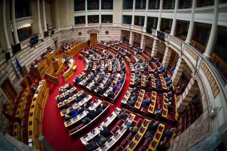 Τέμπη – Εγκρίθηκε μετά από την ψηφοφορία στη Βουλή η σύσταση προανακριτικής για τον Χ. Τριαντόπουλο