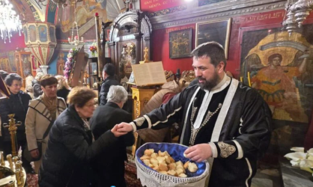 Προηγιασμένη Θ. Λειτουργία, στον Ιερό Μητροπολιτικό Ναό της Μεγάλης Παναγιάς   για την περίοδο της Αγίας και Μεγάλης Τεσσαρακοστής