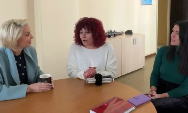 Επίσκεψη της Βουλευτού Κυκλάδων της Νέας Δημοκρατίας, Κατερίνας Μονογυιού, στο Φάρο Τυφλών