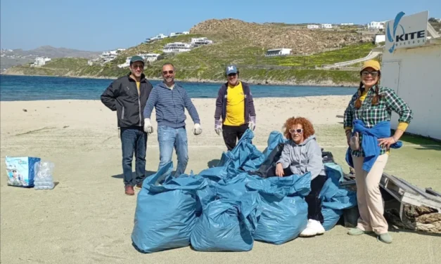 Εθελοντές εν Δράσει “Αγκαλιά-Ζω τη Μύκονο”= Εμείς δεν σταματάμε γιατί το νησί μας πάντα θα το πονάμε