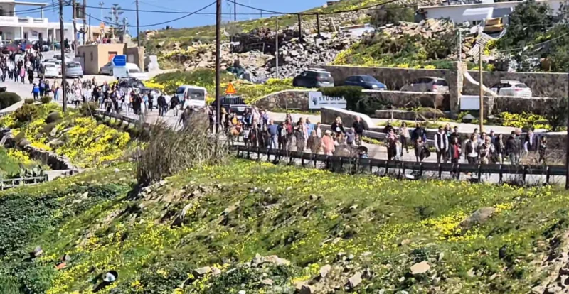 Λιτανευτική Κάθοδος της Ιεράς Εικόνος Παναγίας Τουρλιανής στον Μητροπολιτικό Ιερό Ναό της Μεγάλης Παναγιάς