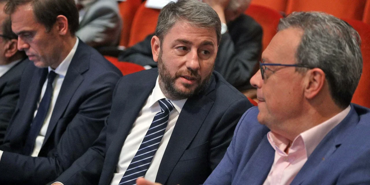 Απέρριψε ο Ανδρουλάκης την πρόταση Φάμελλου για κοινό ψηφοδέλτιο ΠΑΣΟΚ-ΣΥΡΙΖΑ πριν τις εκλογές [βίντεο]