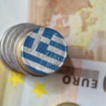 Μεσοπρόθεσμο: Πρωτογενές πλεόνασμα 3,2% το 2025- Ποιες παροχές ενσωματώνει