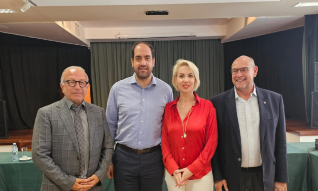 Η Κατερίνα Μονογυιού συνόδευσε τον Υπουργό Κλιματικής Κρίσης και Πολιτικής Προστασίας, Γιάννη Κεφαλογιάννη, στη Σαντορίνη