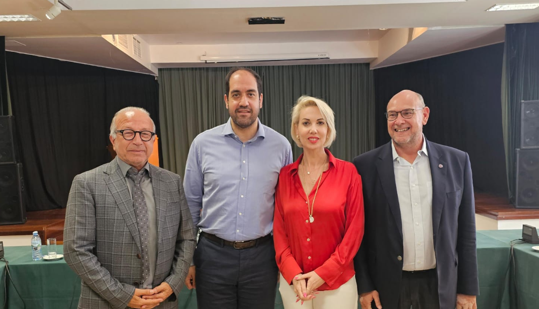 Η Κατερίνα Μονογυιού συνόδευσε τον Υπουργό Κλιματικής Κρίσης και Πολιτικής Προστασίας, Γιάννη Κεφαλογιάννη, στη Σαντορίνη