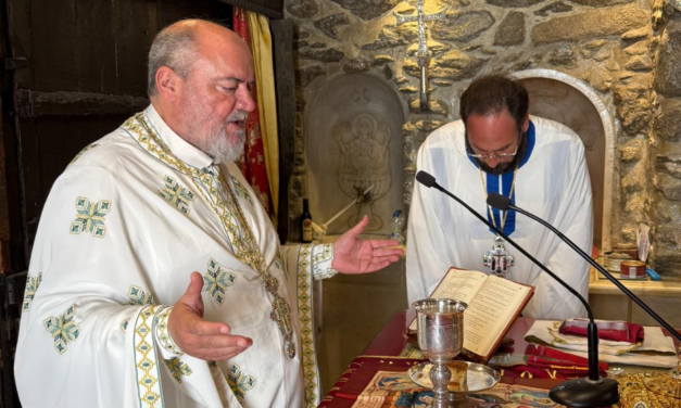 Αρχιερατική Θεία Λειτουργία στον Ιερό Μητροπολιτικό Ναό της Μεγάλης Παναγιάς