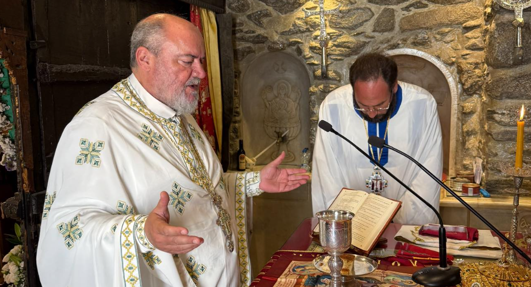 Αρχιερατική Θεία Λειτουργία στον Ιερό Μητροπολιτικό Ναό της Μεγάλης Παναγιάς
