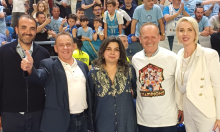 Συγκινημένος ο Δήμαρχος Βερώνης στην ιστορική άνοδο της Μυκόνου – “Γράψαμε ιστορία! Η Μύκονος στην Α1!”