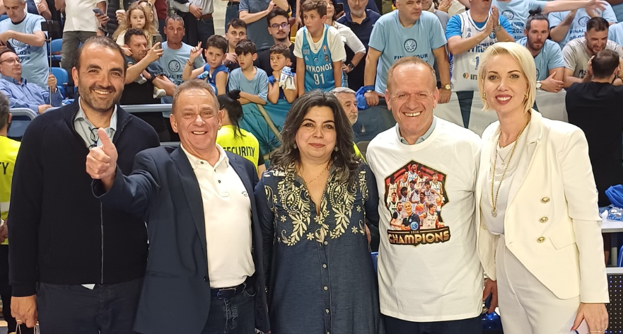 Συγκινημένος ο Δήμαρχος Βερώνης στην ιστορική άνοδο της Μυκόνου – “Γράψαμε ιστορία! Η Μύκονος στην Α1!”