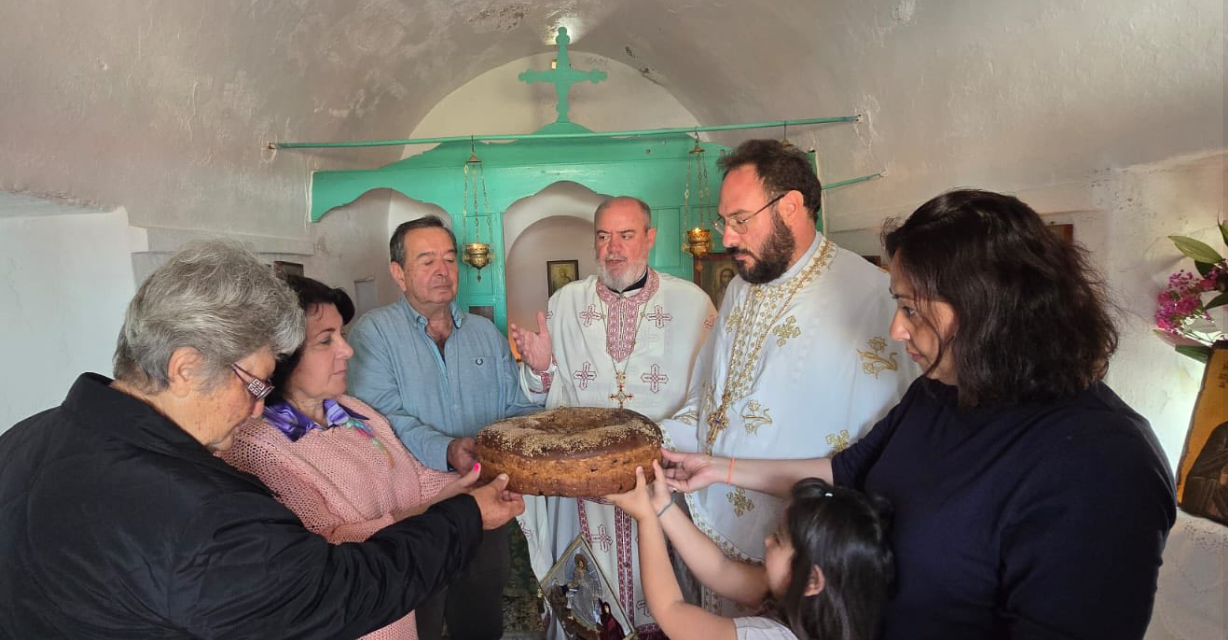 Δεσποτικά Μυκόνου: Προεόρτια Θεία Λειτουργία για την Οσιομάρτυρα Ολυμπία