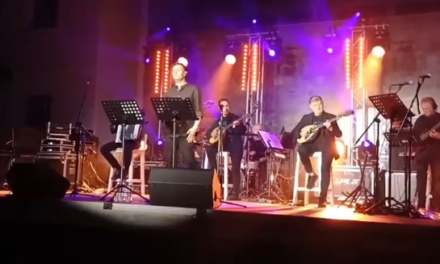 Η Μύκονος Τιμά τον Μάριο Τόκα “Ψυχή τε και Σώματι” στον Πετεινάρο (φωτο-βίντεο)