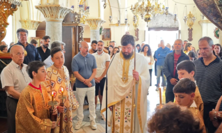 Η Πεντηκοστή στη Μύκονο: Πλήθος Πιστών Τίμησε τη Γενέθλιο Ημέρα της Εκκλησίας στην Παναγία Τουρλιανή
