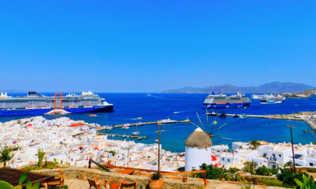 “Η Μύκονος Σφύζει από Ζωή: Χιλιάδες επισκέπτες από Κρουαζιέρα κατέκλυσαν το Νησί!”
