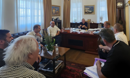 Συνεργασία Περιφέρειας και Δήμου Μυκόνου για την Επίλυση Κρίσιμων Ζητημάτων
