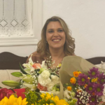 Θρίαμβος για την Άννα Συκιανάκη στην Άνω Μερά Μυκόνου – Το Δεύτερο Βιβλίο της Κατέκτησε το Κοινό!
