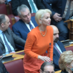 Κατερίνα Μονογυιού: “Να διασφαλιστεί η διαφάνεια και ο σεβασμός στη φωνή της τοπικής κοινωνίας για τη γεωθερμία στη Μήλο”