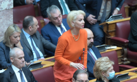 Κατερίνα Μονογυιού: “Να διασφαλιστεί η διαφάνεια και ο σεβασμός στη φωνή της τοπικής κοινωνίας για τη γεωθερμία στη Μήλο”