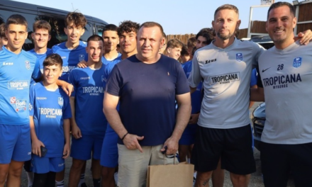 Συγκινητική Έκπληξη στον Πρόεδρο της Αθλητικής Ένωσης Μυκόνου