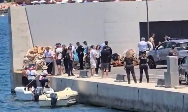 Ελικόπτερο έπεσε στη Μαρίνα Βουλιαγμένης -Είχε απογειωθεί για Μύκονο