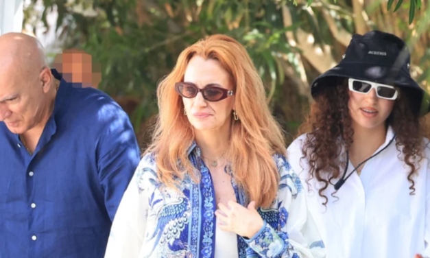 Νίκος Γκάλης: Στη Μύκονο με την οικογένειά του