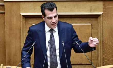 Ο Θάνος Πλεύρης στη θέση του Μάκη Βορίδη στο υπουργείο Μετανάστευσης και Ασύλου