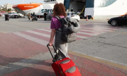 Μειωμένα ακτοπλοϊκά εισιτήρια για αναπληρωτές εκπαιδευτικούς, ποιες γραμμές και ημερομηνίες καλύπτονται