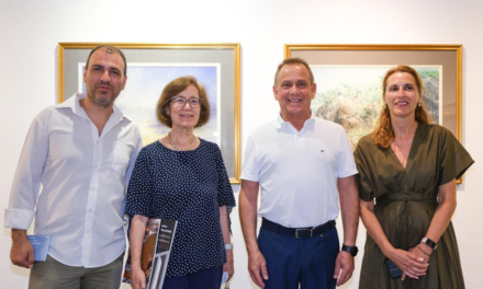 Με 29 έργα του Nicholas Egon εγκαινιάστηκε η νέα έκθεση του Τελλογλείου Ιδρύματος στη Δημοτική Πινακοθήκη Μυκόνου 