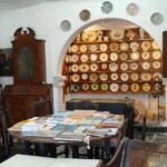 «Ανοιχτό Κάλεσμα για Συμμετοχή»: Το Λαογραφικό Μουσείο Μυκόνου Υφαίνει το Μέλλον της Παράδοσης