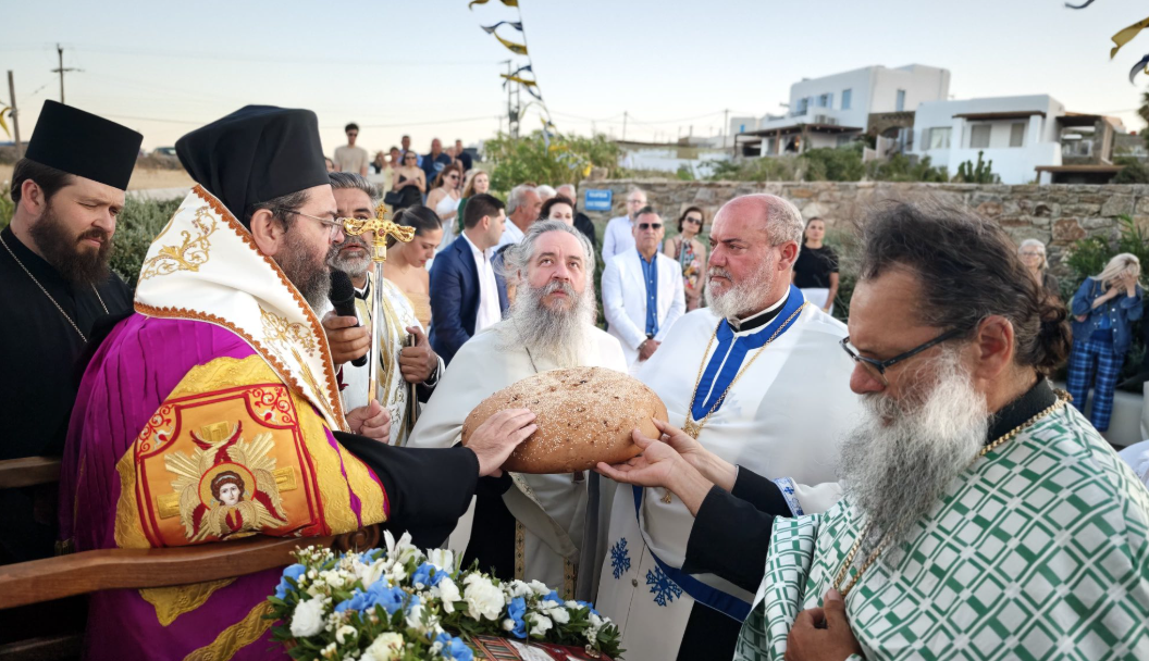 Μεγάλη προσέλευση πιστών στον πανηγυρικό εσπερινό του Αγίου Νικοδήμου στην Άνω Μερά