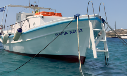 Το Καΐκι του Καπετάν Δημήτρη: Ένα Ταξίδι στην Καρδιά της Παράδοσης της Μυκόνου (ΦΩΤΟ + ΒΙΝΤΕΟ)