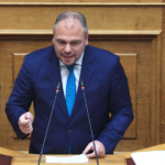 Ο Φίλιππος Φόρτωμας φέρνει στη Βουλή ζητήματα ασφαλείας στις πτήσεις ελικοπτέρων στις Κυκλάδες