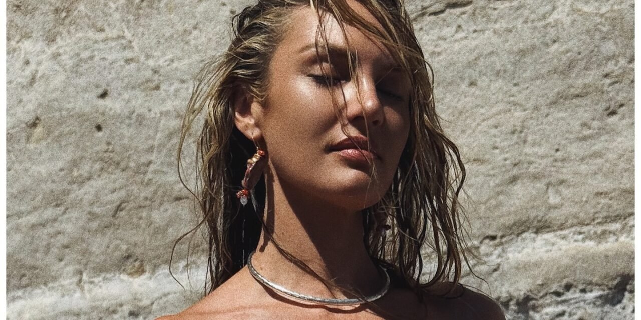 Candice Swanepoel στη Μύκονο: Διακοπές και Glamour στο Νησί των Ανέμων!