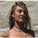 Candice Swanepoel στη Μύκονο: Διακοπές και Glamour στο Νησί των Ανέμων!