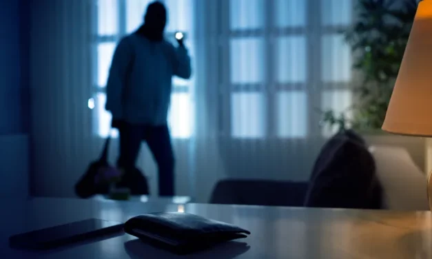 Μύκονος: Tο πρωί ήταν τουρίστας και το βράδυ διαρρήκτης! ΒΙΝΤΕΟ