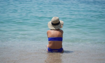 Καιρός: Νέο έκτακτο της ΕΜΥ για τον καύσωνα – Με 43αρια έως την Κυριακή