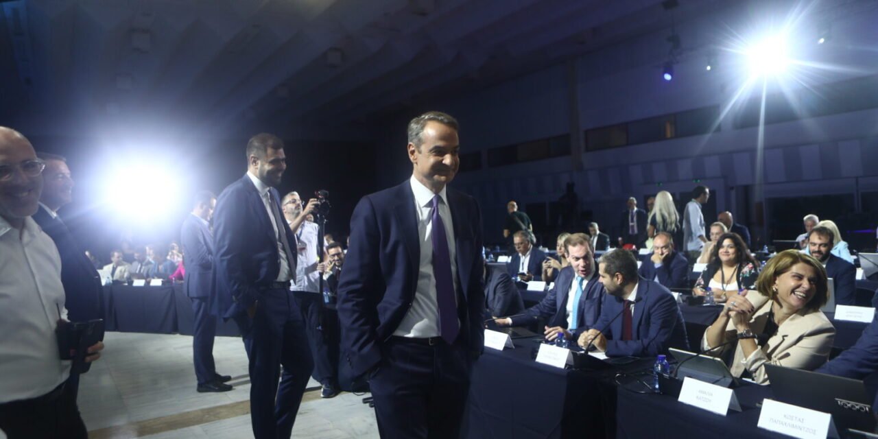 Αντίστροφη μέτρηση για ΔΕΘ: Επανασχεδιασμό της φορολογίας και αυξήσεις μισθών και συντάξεων στο «καλάθι» της κυβέρνησης – Στο επίκεντρο οι οικογένειες με παιδιά