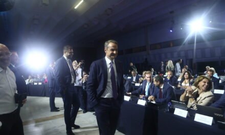 Αντίστροφη μέτρηση για ΔΕΘ: Επανασχεδιασμό της φορολογίας και αυξήσεις μισθών και συντάξεων στο «καλάθι» της κυβέρνησης – Στο επίκεντρο οι οικογένειες με παιδιά