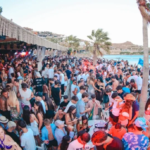 Το Tropicana Mykonos: Ο Παλμός της Παγκόσμιας Διασκέδασης