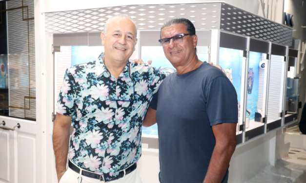 Jacob Arabo: Στη Μύκονο ο σχεδιαστής των ρολογιών εκατομμυρίων που επιλέγουν οι μεγάλοι σταρς – Φωτογραφίες