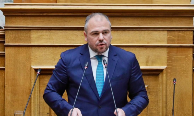 Παρέμβαση Φίλιππου Φόρτωμα για την υποστελέχωση και τις δυσχέρειες στην εκτέλεση καθηκόντων των υπαλλήλων στους Δήμους των Κυκλάδων