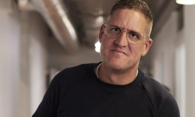 Σοβαρό τροχαίο με γουρούνα στη Μύκονο είχε ο ιδρυτής της Volt Tom Greenwood