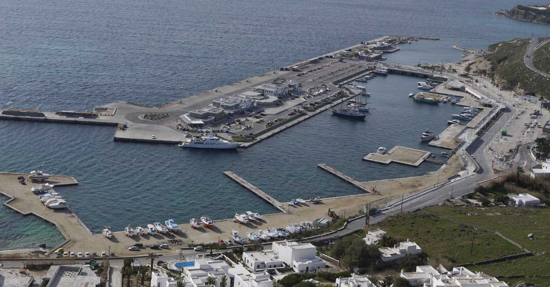 Σύντομη συνάντηση στο Νέο Λιμάνι Μυκόνου είχε ο Πρωθυπουργός όπου και συνομίλησε με τον Δήμαρχο Χρήστο Βερώνη