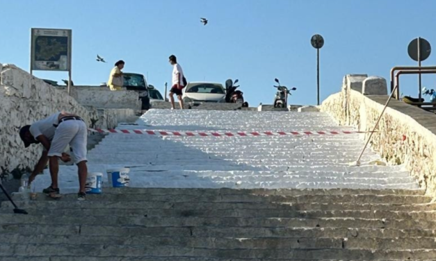 Δήμος Μυκόνου: Εντατικές Εργασίες Καθαριότητας για ένα Λαμπερό Νησί