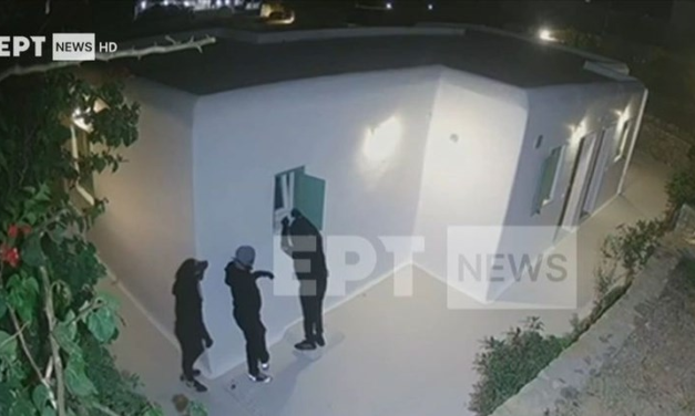 Βίντεο : Συνελήφθησαν οι διαρρήκτες με τις “γουρούνες” – Ξάφριζαν τους τουρίστες, έκλεβαν μέχρι και ρούχα και παπούτσια στην Μύκονο