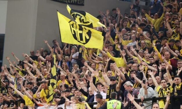 Μυκονιάτης φίλος της ΑΕΚ αγοράζει 50 διαρκείας και τα χαρίζει σε ανέργους και φοιτητές!