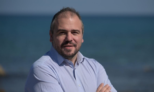 Ημέρα Τουρισμού – Ο Βουλευτής Φίλιππος Φόρτωμας Καλεί τις Κυκλάδες σε Στροφή στη Βιωσιμότητα