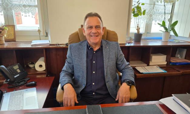 Γενέθλια σήμερα για τον Δήμαρχο Μυκόνου Χρήστο Βερώνη. Χρόνια πολλά