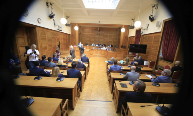 ΟΠΕΚΕΠΕ: Στην τηλεόραση θα προβληθεί η Eξεταστική!