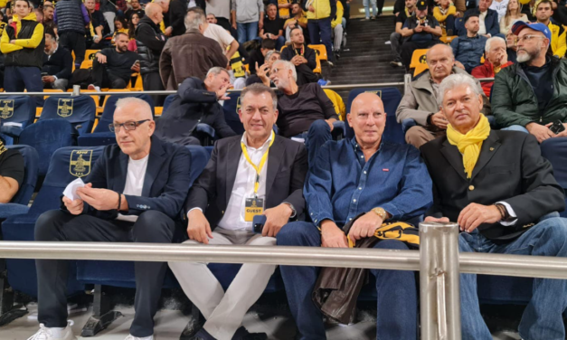 «Ο Άρης Επέστρεψε Δυναμικά, η Πολιτεία Στηρίζει»: Ο Γιάννης  Βρούτσης στο Sold Out Αλεξάνδρειο Δίπλα σε Γκάλη